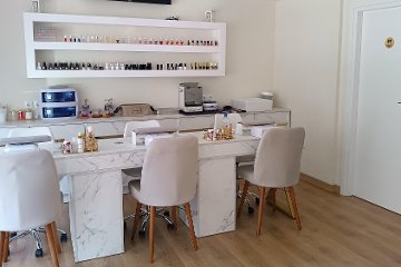 Aila Nail's & Beauty