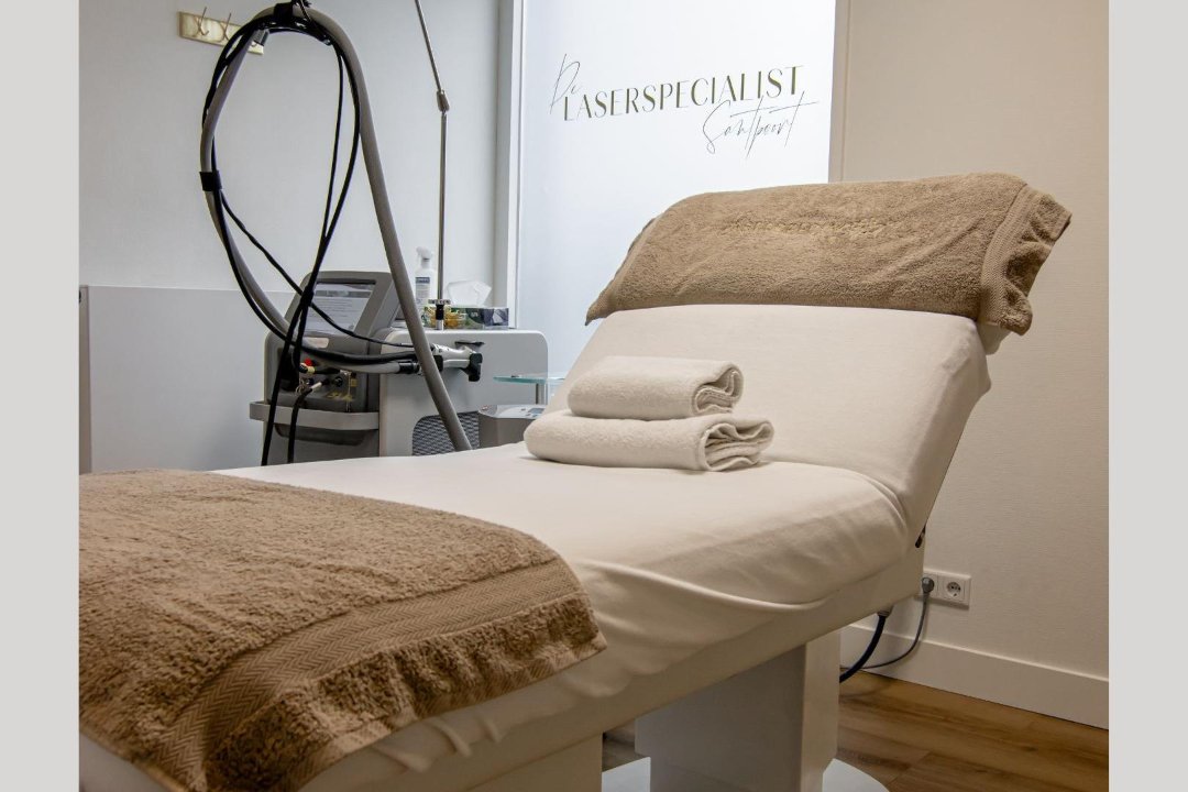 De Laserspecialist Santpoort, Santpoort-Noord, Noord-Holland