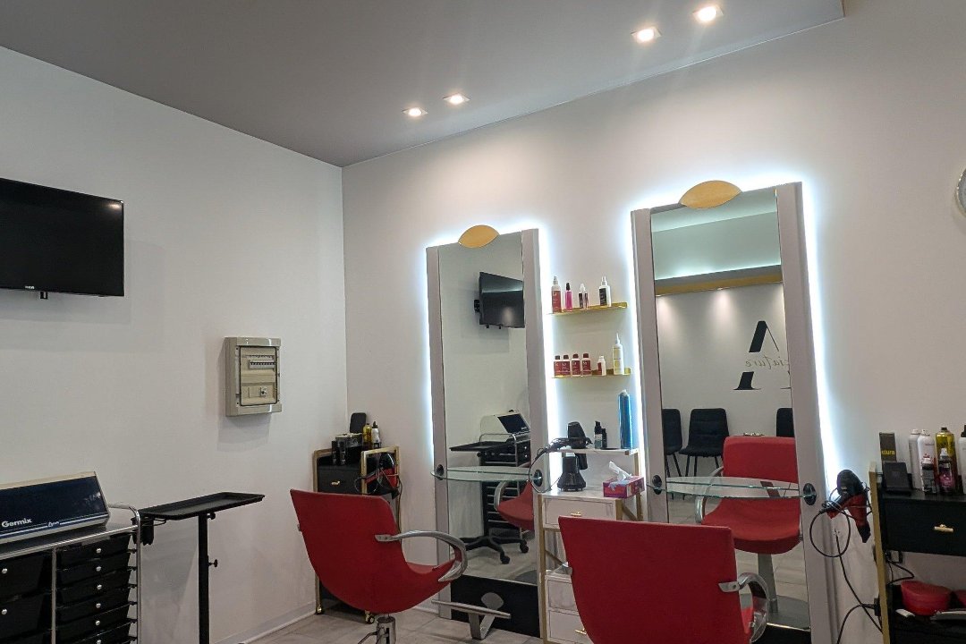 Dea Acconciature, Taverna di Montalto Uffugo, Calabria