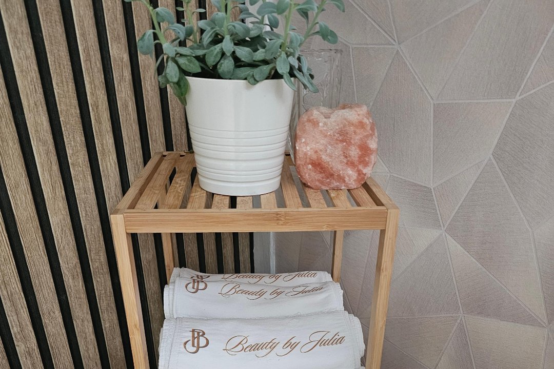 Beauty by Julia , Spijkenisse, Zuid-Holland
