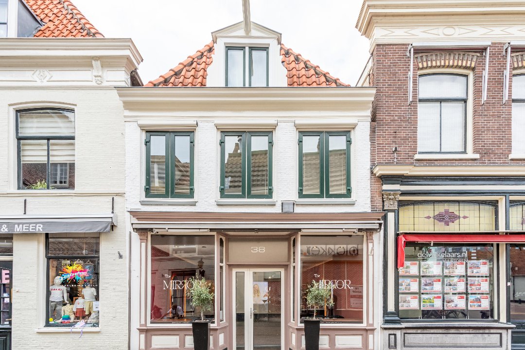 The Mirror, Weesp, Noord-Holland