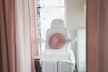 Nails, Lashes, Pedicure & more by Svjetlana A.