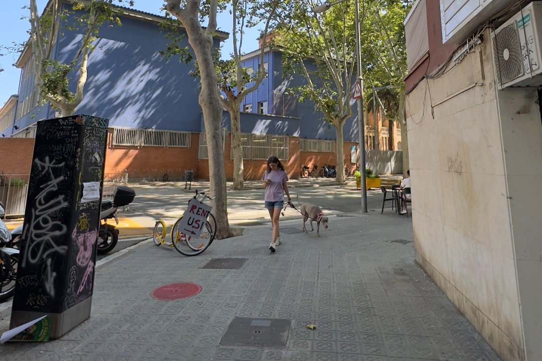 Blumen Nail Art, l Parc i la Llacuna del Poblenou, Barcelona
