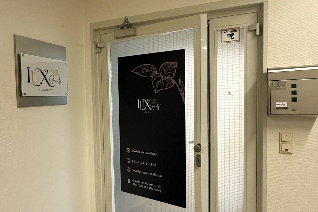 Lux beauty Academy, Fuhlsbüttler Straße, Hamburg