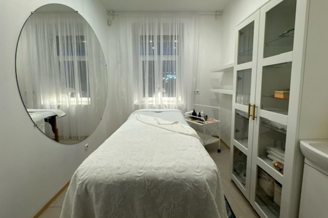 Grožio studija Ypatinga, Kauno gatve, Vilnius