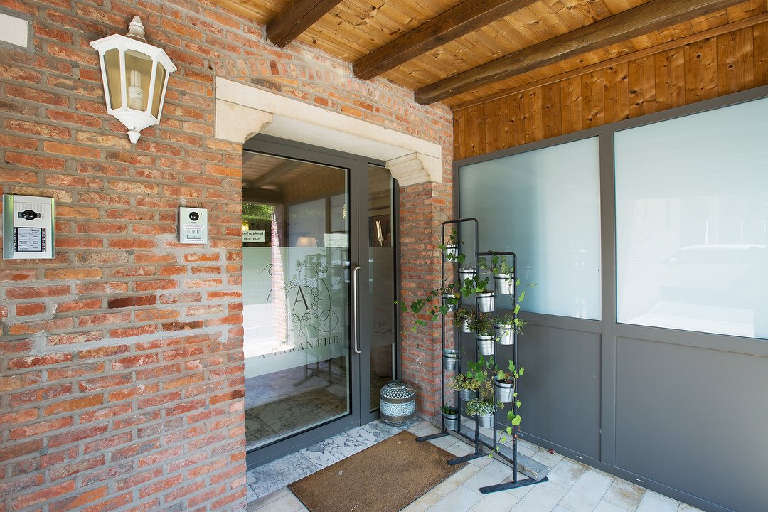 Esthetiek Amaranthe, Dilbeek