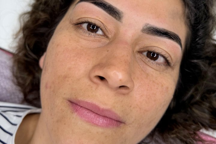 CrisBrows - Coiffure Lleida   - Photo de galerie - OneBooking