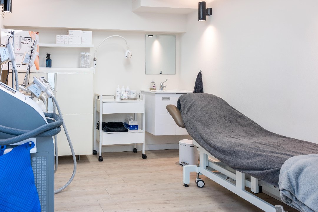 Unicare cosmetic clinic, Van Lennepbuurt, Amsterdam
