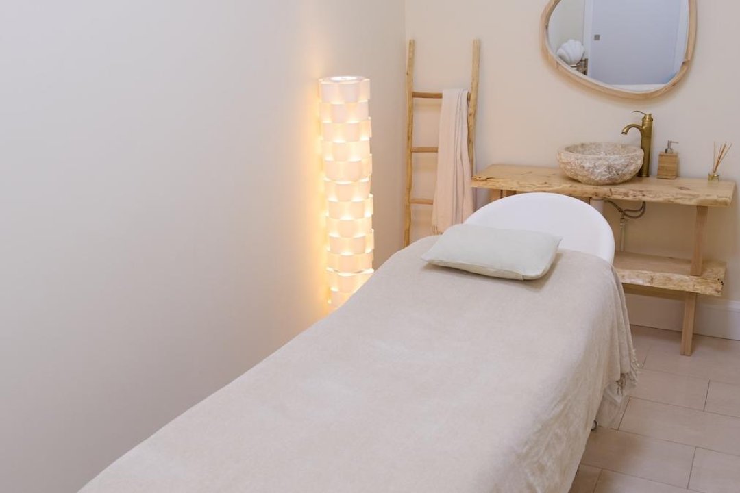 Atoll Beauty Centro de Estética Avanzada, Penya-roja, Valencia