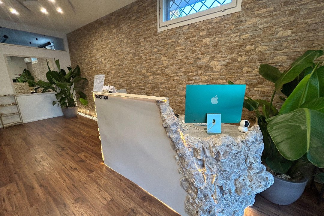 Àvila Glow Studio, Isola Sacra, Lazio