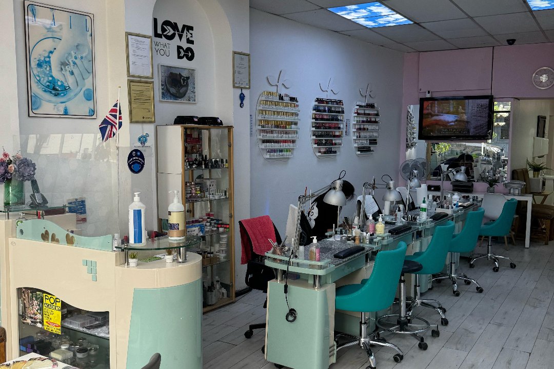 Laura Nail Salon, Finsbury Park, London