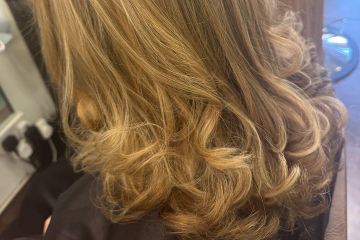 Bita Hair Studio - Coiffure Southampton - Photo de galerie - OneBooking