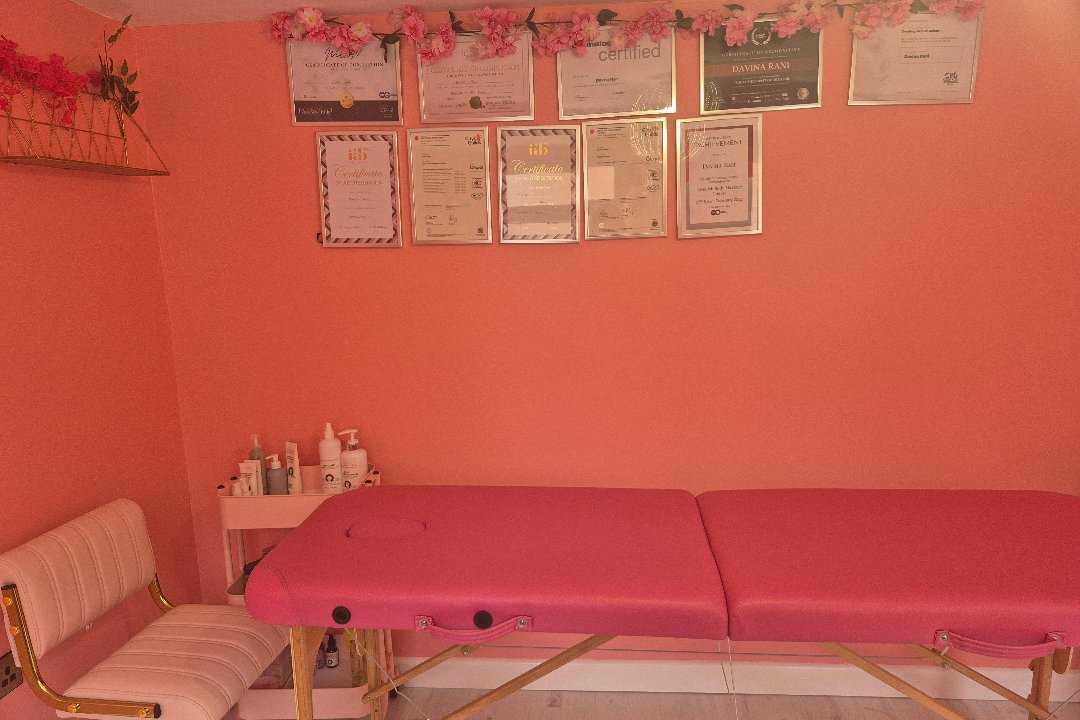 Queen beauty, Bilston, West Midlands County