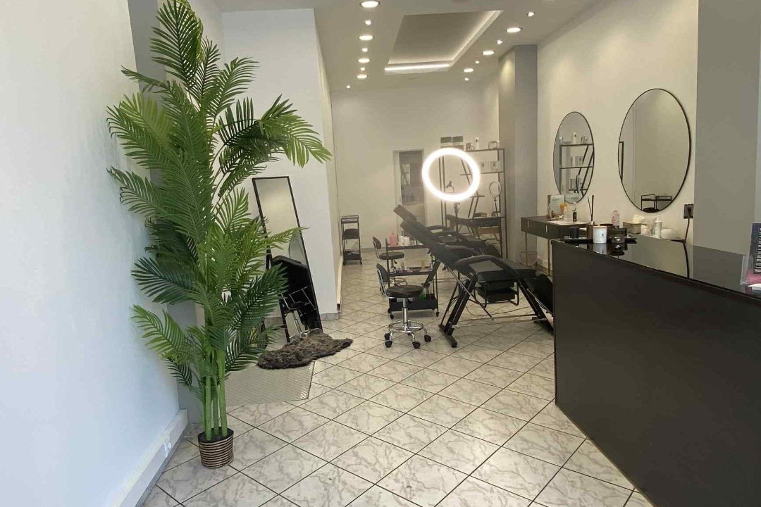 Browaholic Service & Academy, Ampelokipoi, Αθήνα