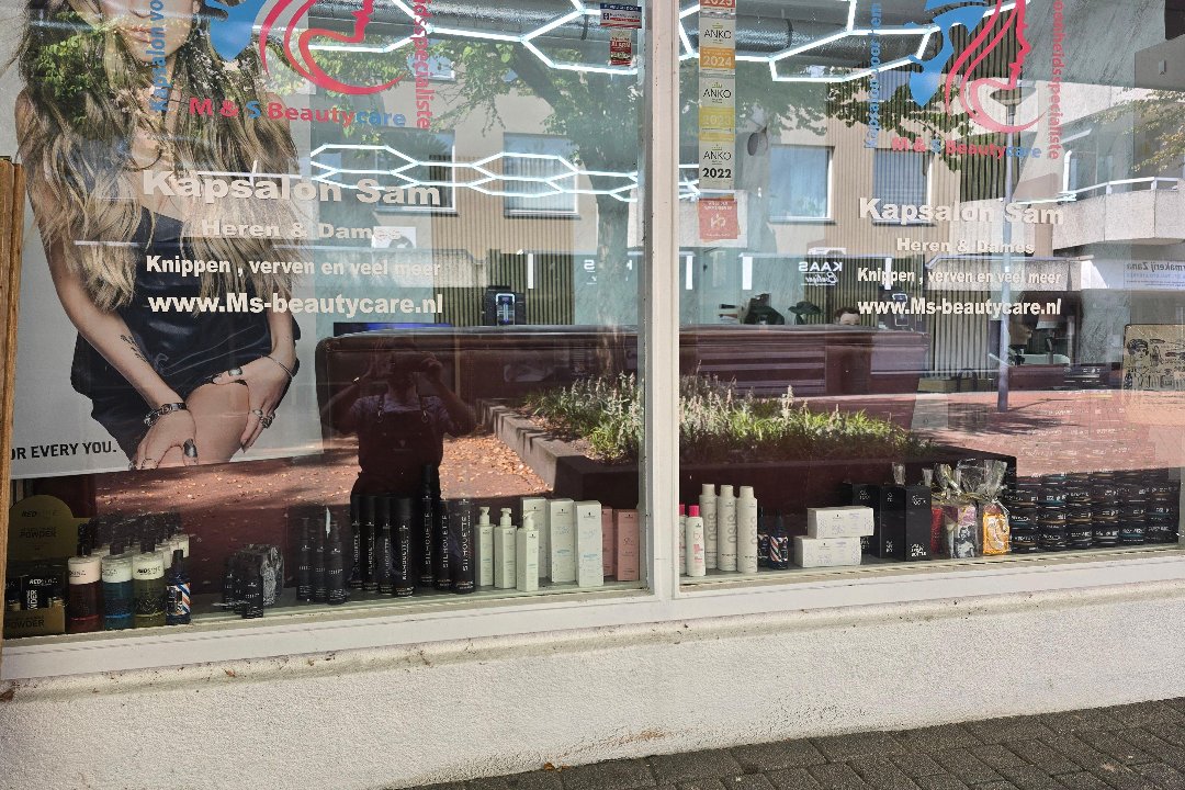 Kapsalon Sam, Hoogvliet, Rotterdam