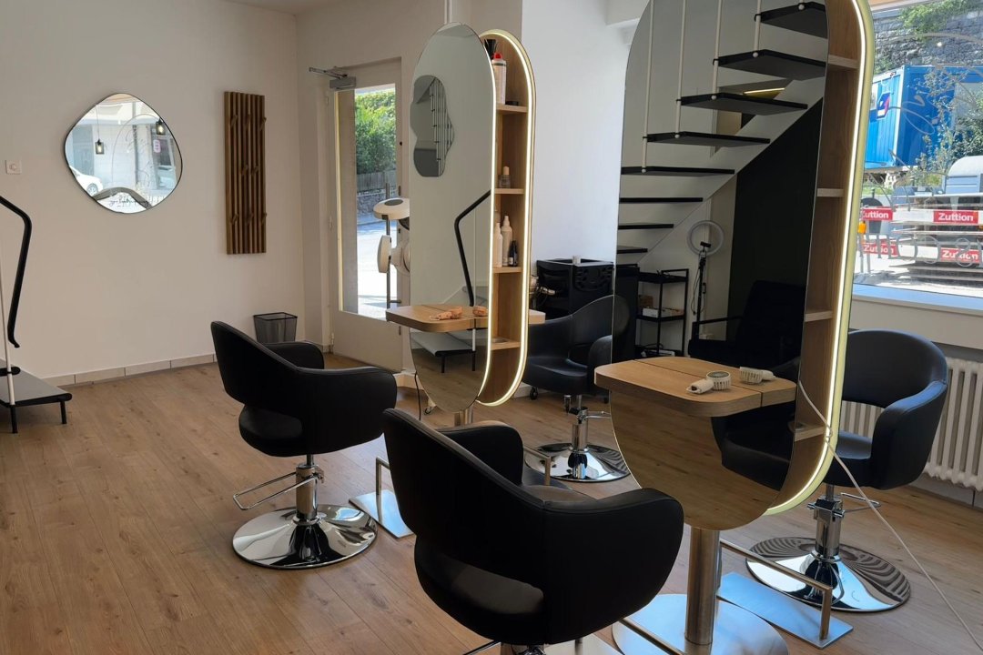 218 Coiffure, Neuenburg, Kanton Neuenburg