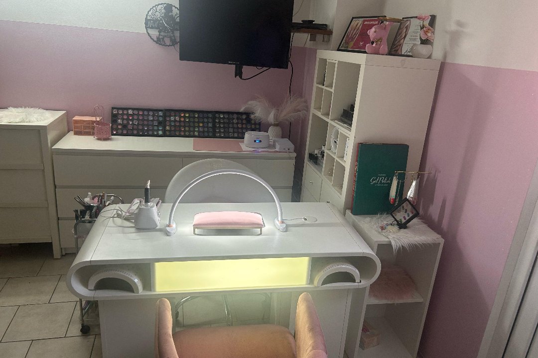 Elegant Nails, 22. Bezirk, Wien