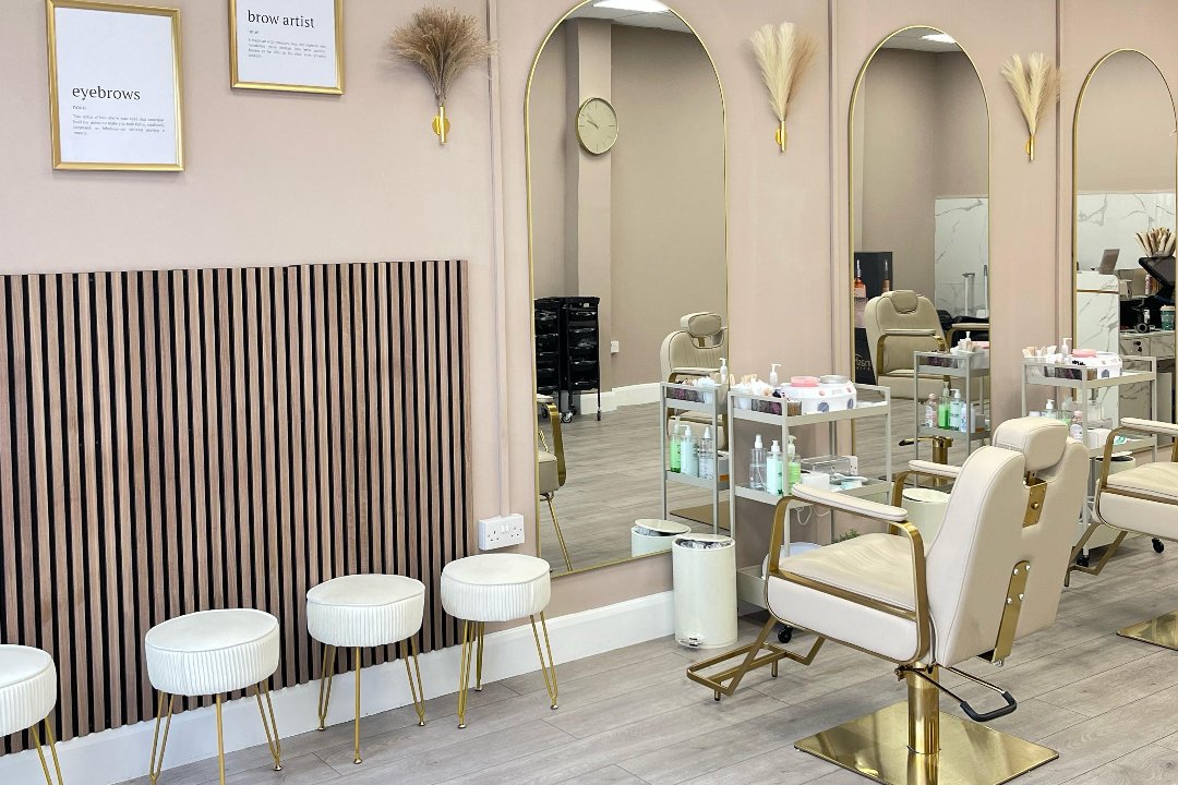 HeenaBeauty, Kingsland Shopping Centre, London