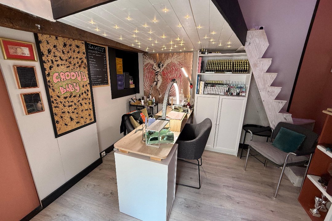 NAILS BY SIS, Avenue des Champs-Elysées, Paris