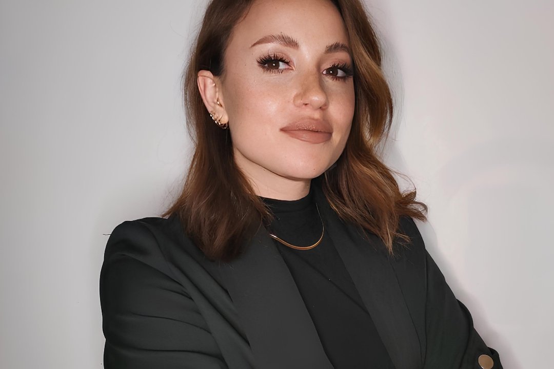 Lashmaker Sofia Arena, Ladispoli, Lazio