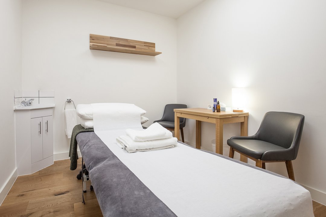 Marine Tailored Therapies, Monument, London