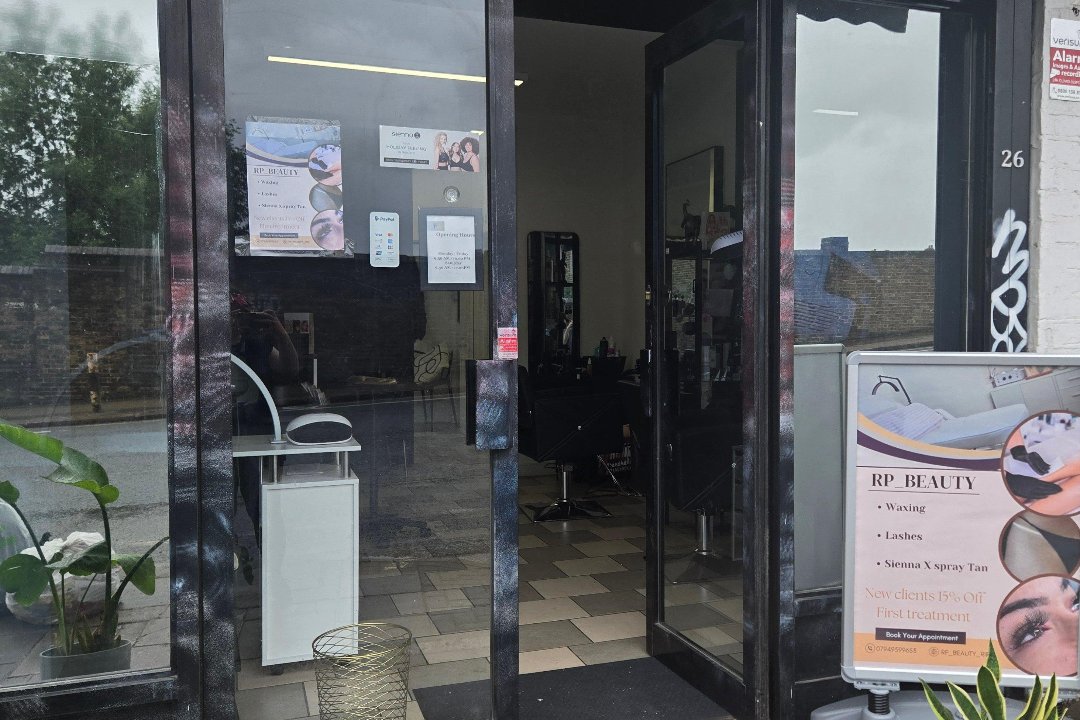 Teresa Silvestre Salon, Kensal Green, London