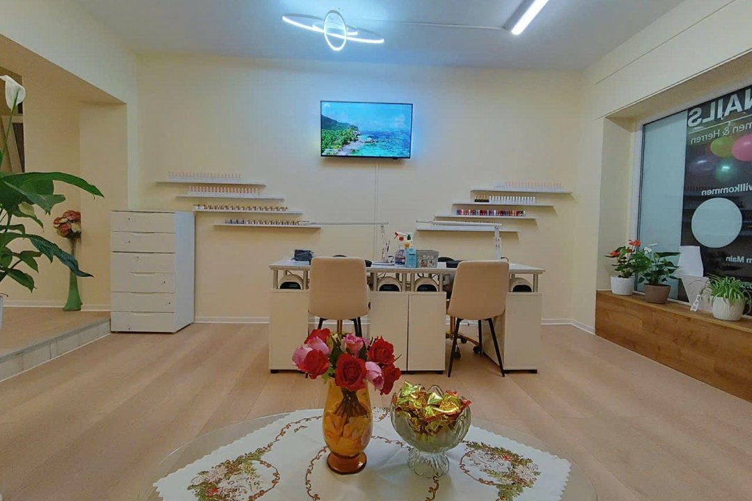 Fiora Nails, Ostend, Frankfurt am Main