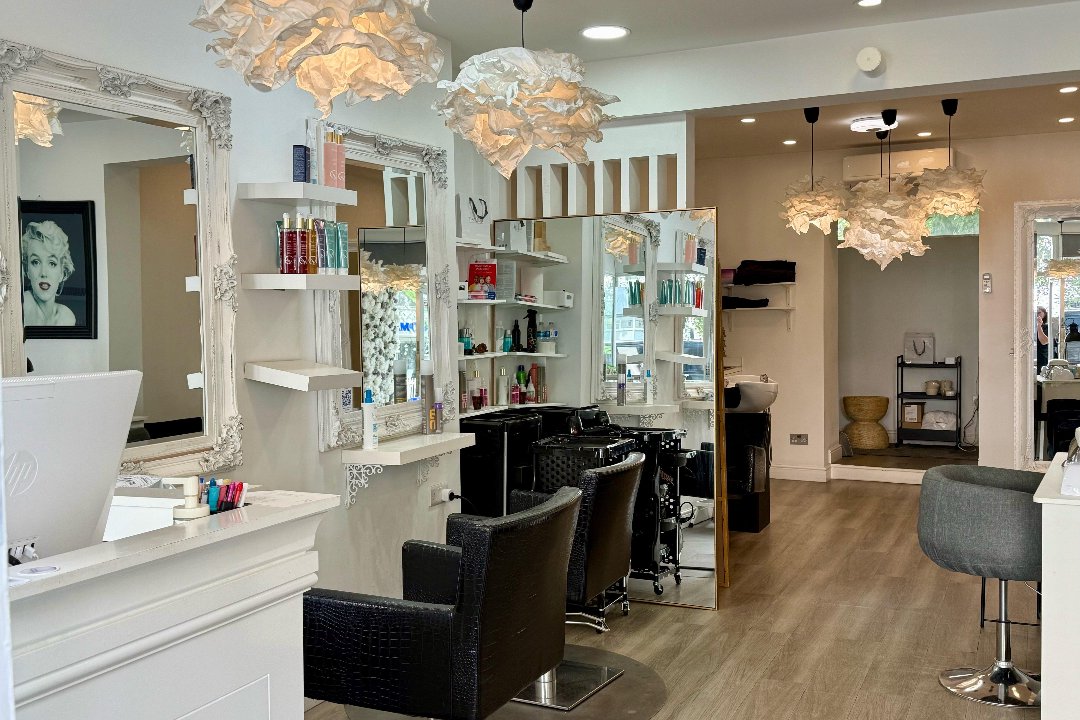 Anna's Styles, St Johns Wood, London
