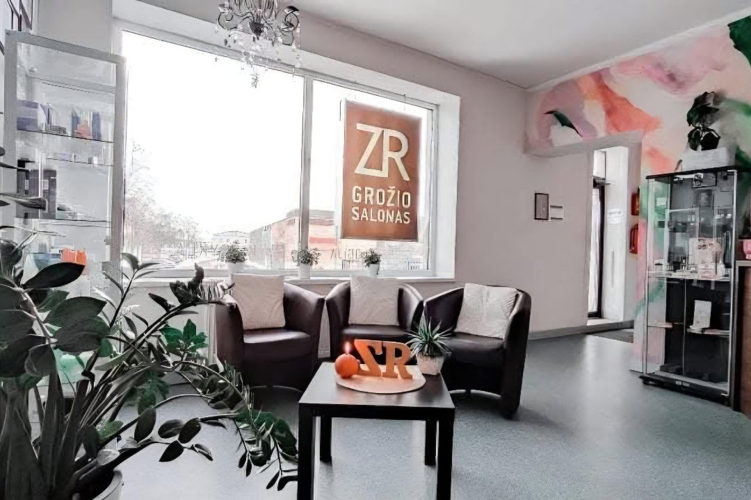 ZR grožio salonas (pas Jūratę), Šanciai, Kaunas