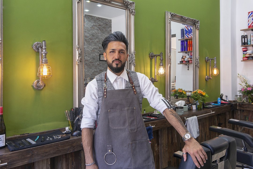 Rangers Barbershop Tempelhof Barber Shop In Tempelhof Berlin Treatwell [ 720 x 1080 Pixel ]