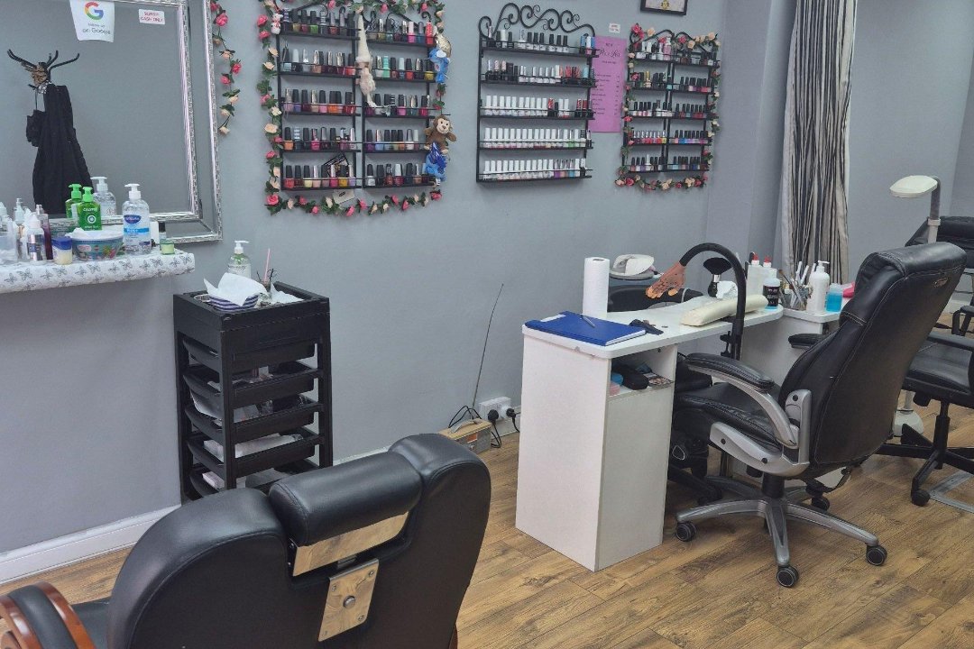 Dream nails and beauty, Newington, Edinburgh