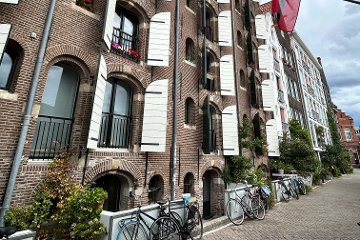 Amsterdam PMU Studio