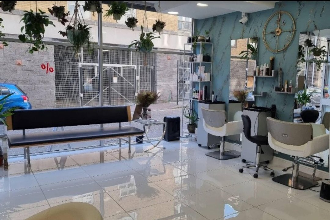 Fredi Beauty, Commercial Road, London