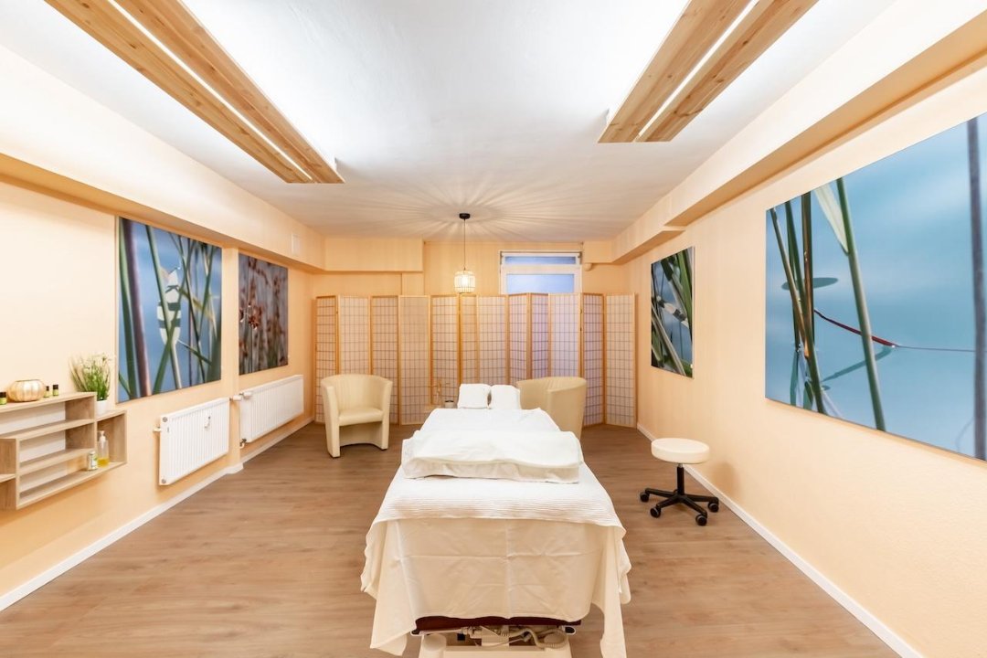 Massageservice Bonn - Wellnessmassagen und mehr, Kessenich, Bonn
