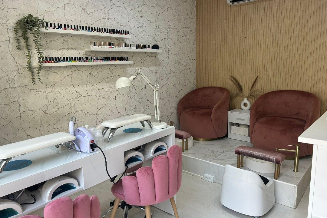 Sedaluxenails, La Gran Via, Valencia