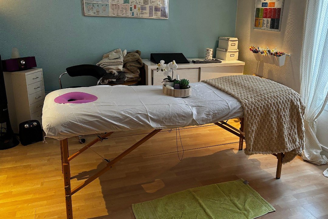 Léger comme une plume - Praticienne en massage bien-être, Rueil-Malmaison, Hauts-de-Seine