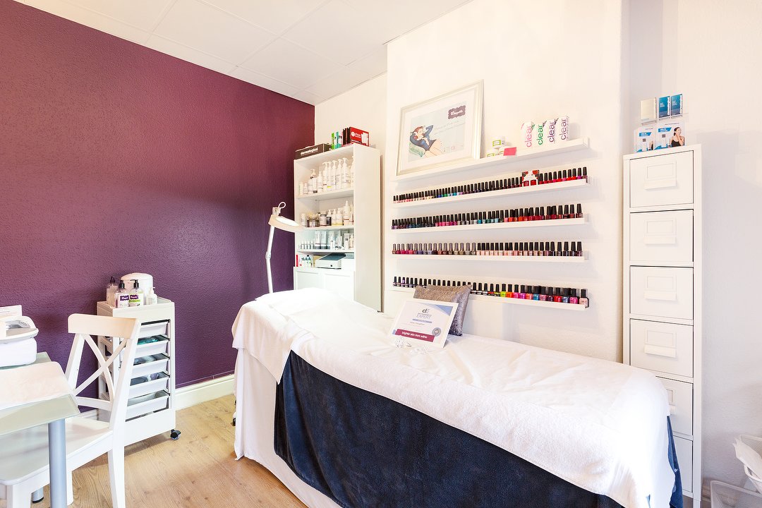 Hels Belles Beauty, Prestwich, Bury
