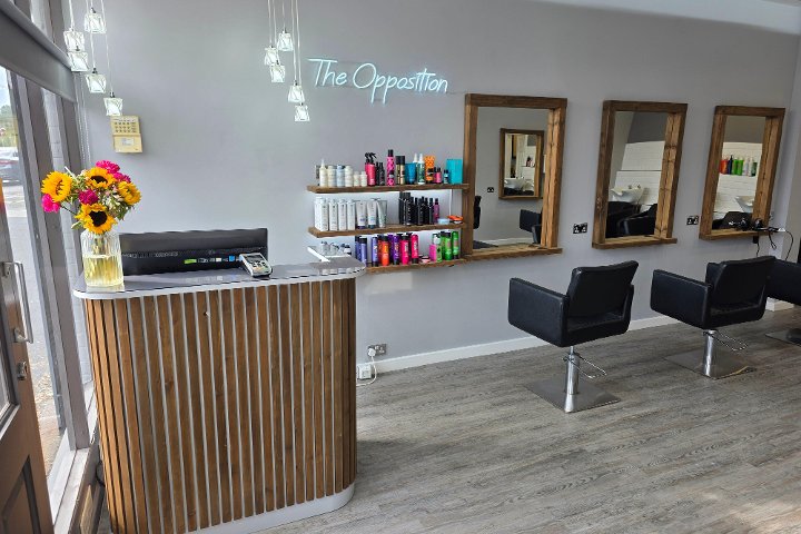 The Opposition Hairdressing - Coiffure Cross Gates - Photo de galerie - OneBooking