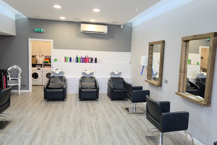 The Opposition Hairdressing - Coiffure Cross Gates - Photo de galerie - OneBooking