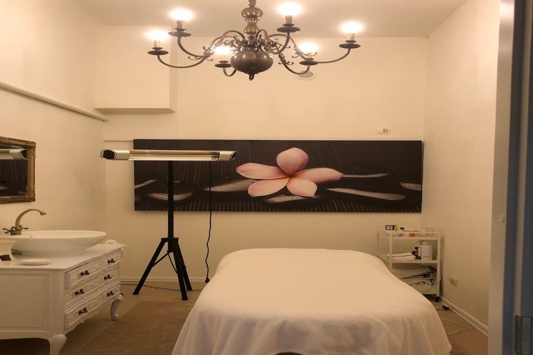 Body Lab Moterų Studija, Stotis, Vilnius