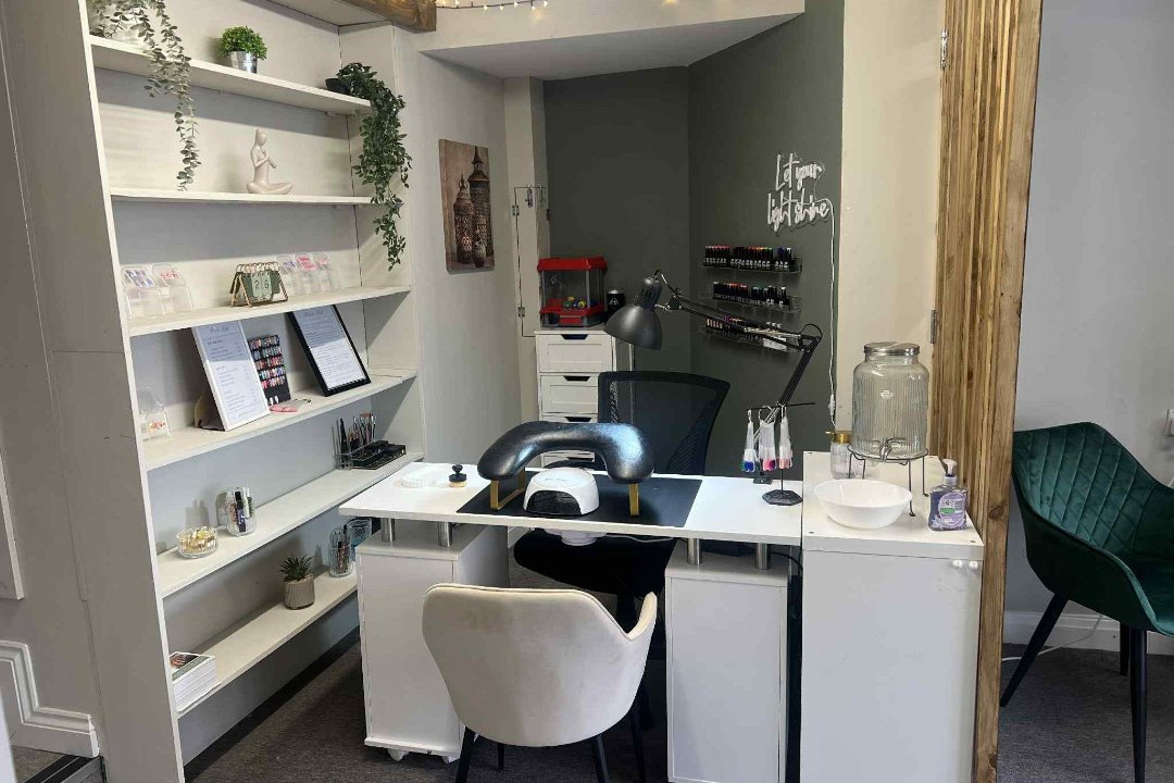 Rosecomb Nails, Pocklington, East Riding