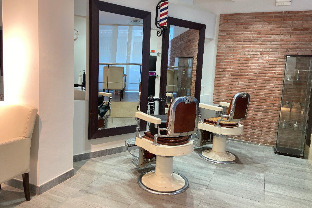 Studio de Belleza Virgínia Falcao, Cambrils, Cataluña