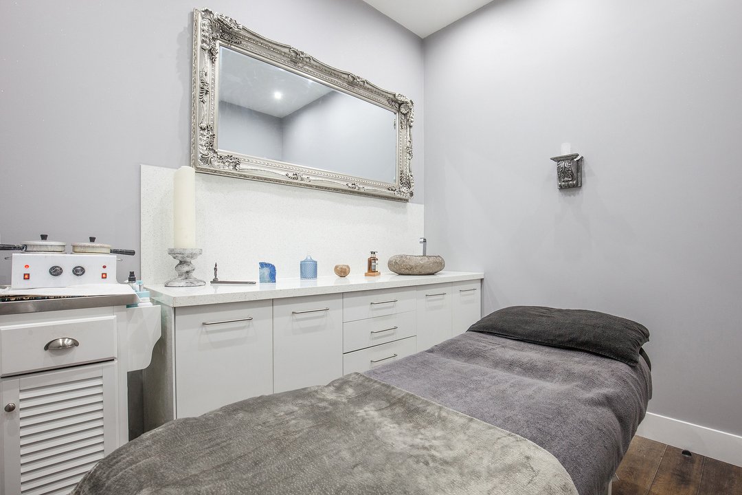 Ugly's Beauty Salon, Epsom, Surrey