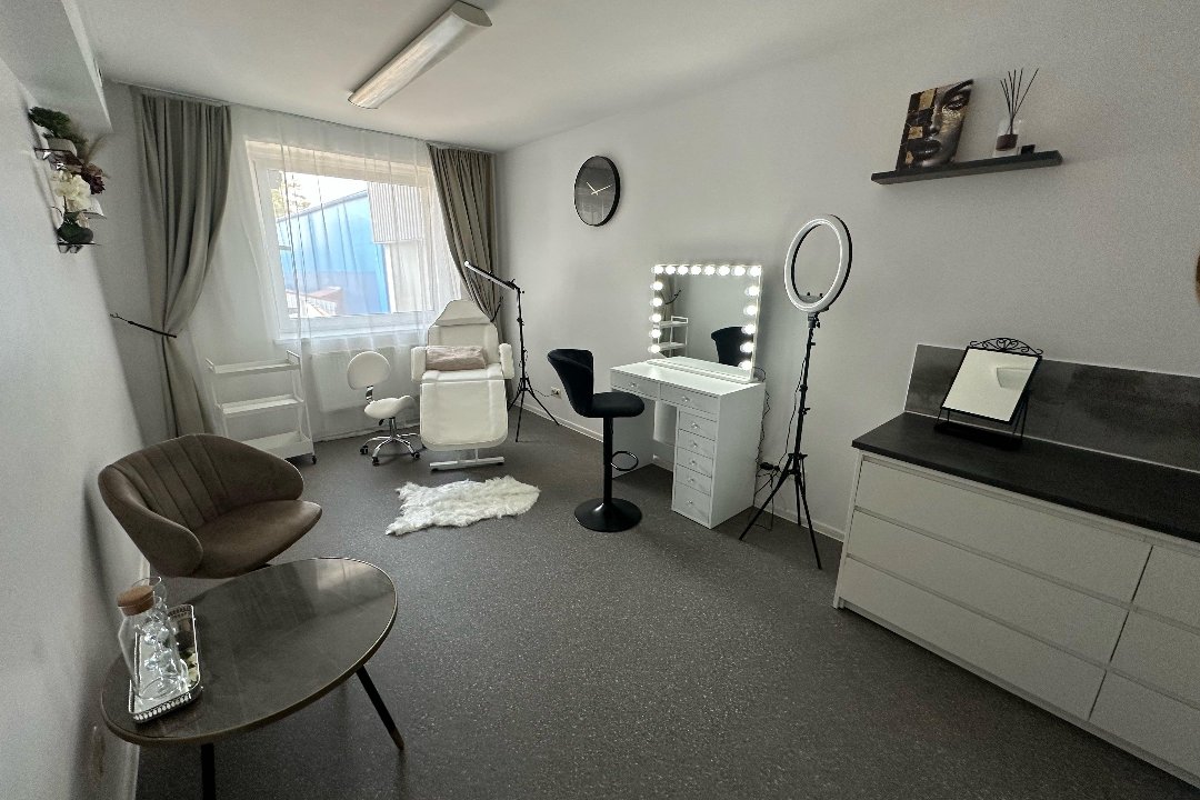 GLO LAB By Juste, Dainava, Kaunas