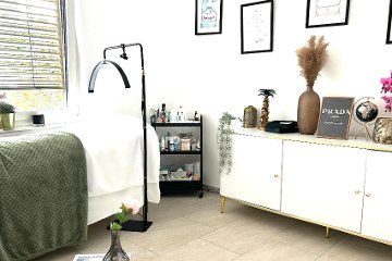 V Beauty  Lashes - Nails  & More