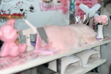 Unhas by Vanessa Lourenço, Lisboa