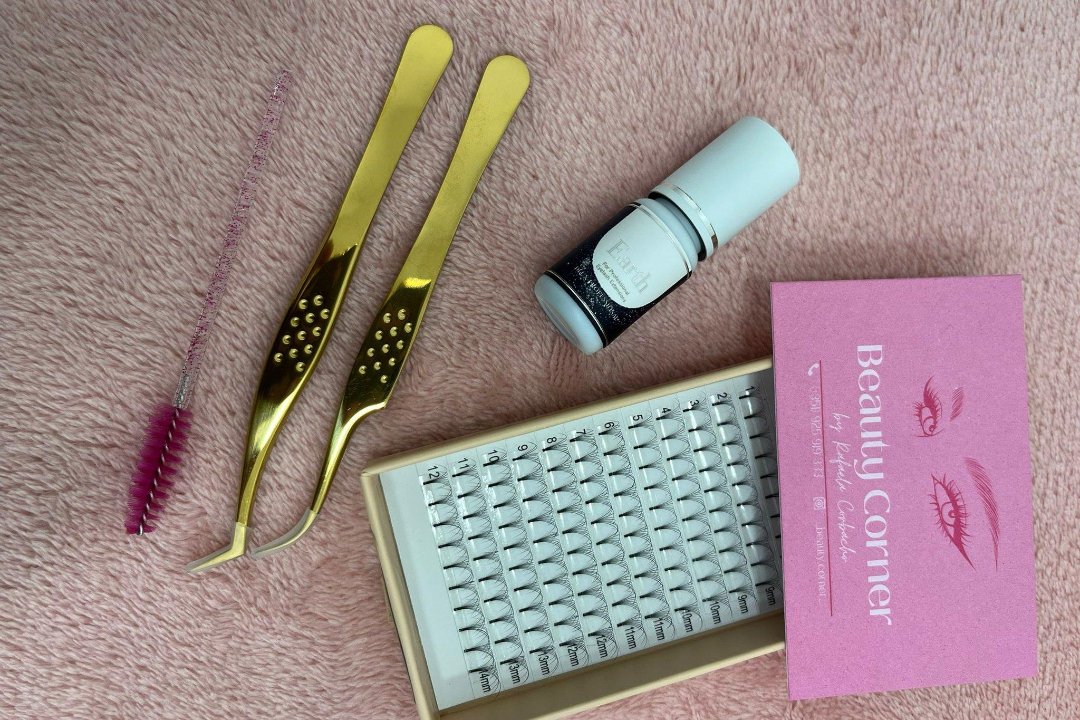 Rafaela Corbacho Estetica & Lashes, Loures
