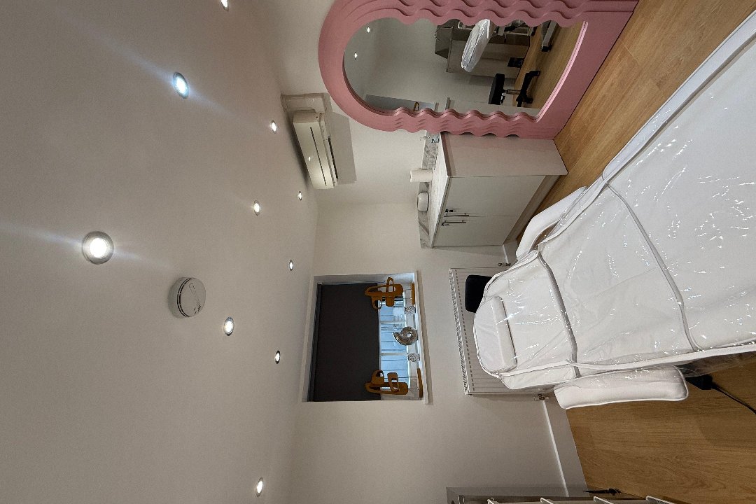 Jaleh Aesthetics, Sussex Square Gardens, London