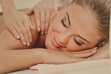 Rupal at  divine Beauty salon (women only)