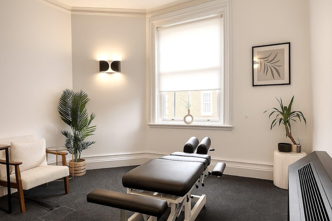 Glow Health Chiropractic, Park Lane, London